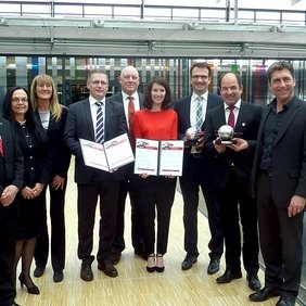 Self Photos / Files - csm_2017-05_Gruppenfoto_Preisverleihung-Kompetenzpreises-BaWue_7070030652